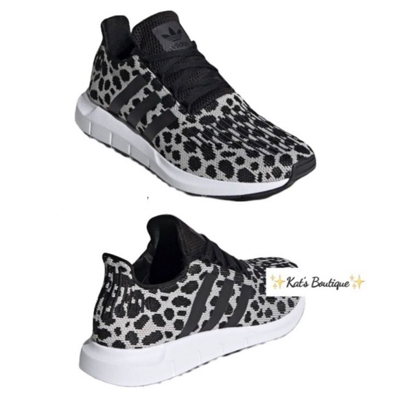 (NWT) Adidas Swift Run Women’s Leopard-Print Shoe in Raw White / Core Black - Picture 4 of 17